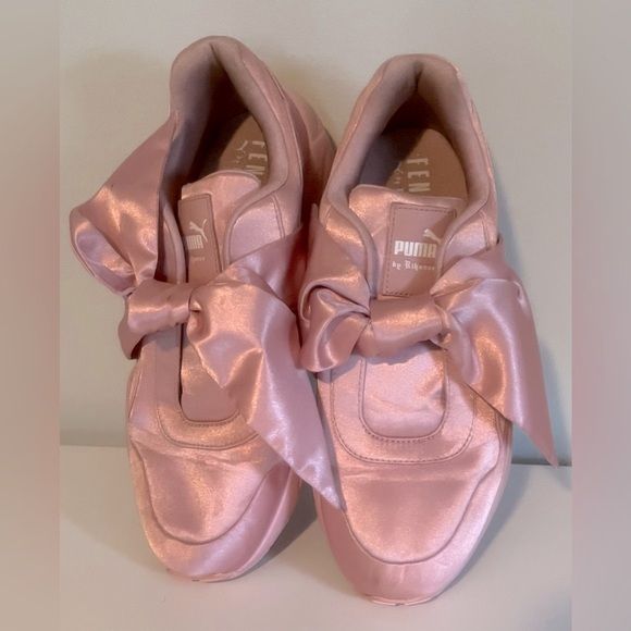 Rihanna’s Puma Fenty Bow Shoes - Picture 1 of 4